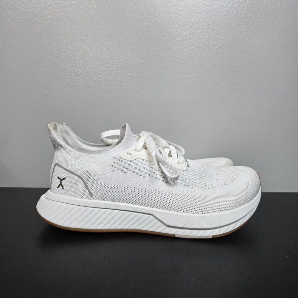 Flux Shoes Womens 8.5 White Mesh Adapt Runner Performance Sneakers Gym Training